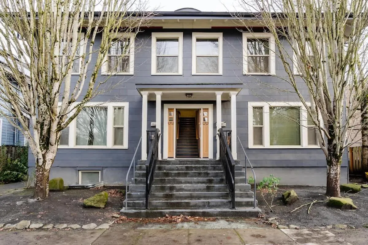 Stay Portland - Portland Classic - Walk To Local Coffee & Food Holiday home